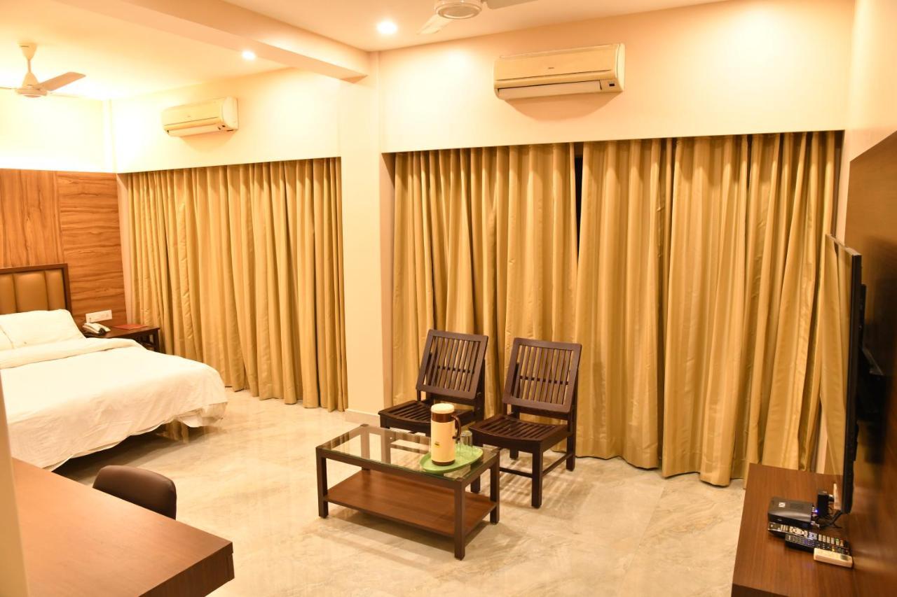 Hotel Prince Residency Bhuj Exterior foto